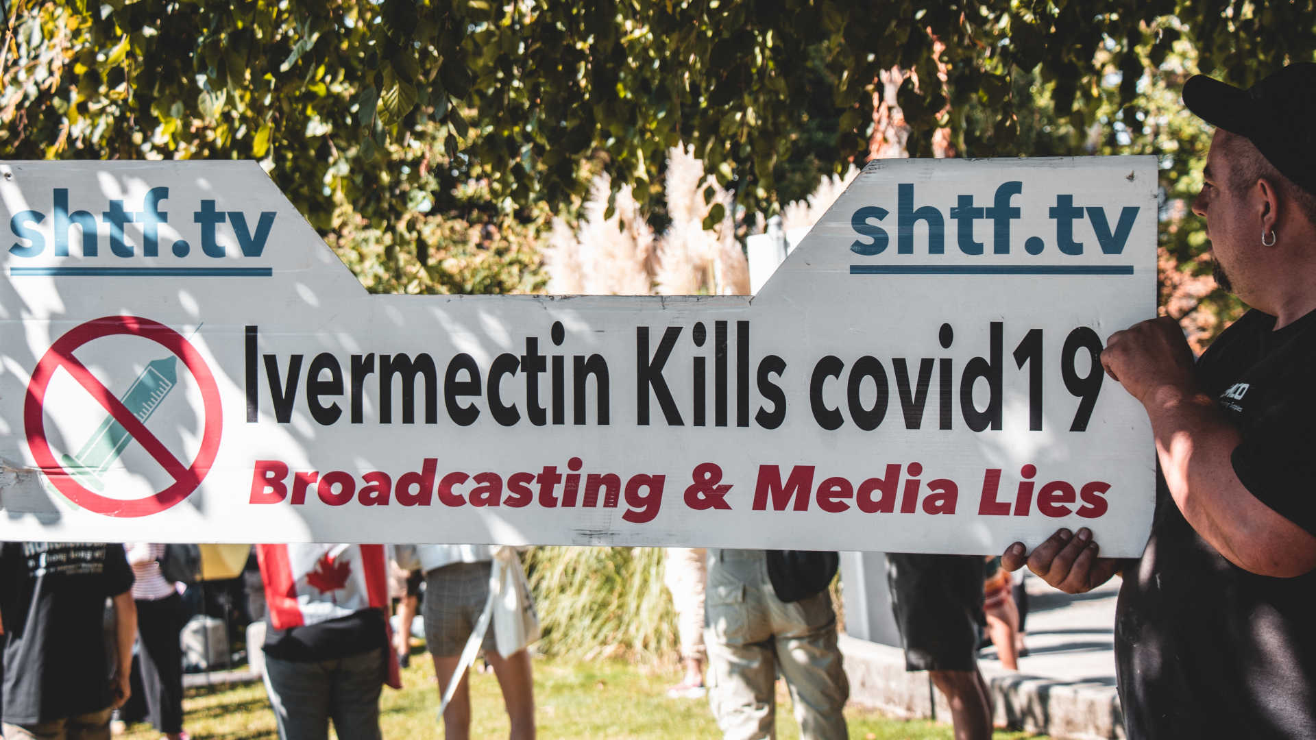People protesting that ivermectin is beneficial in COVID-19