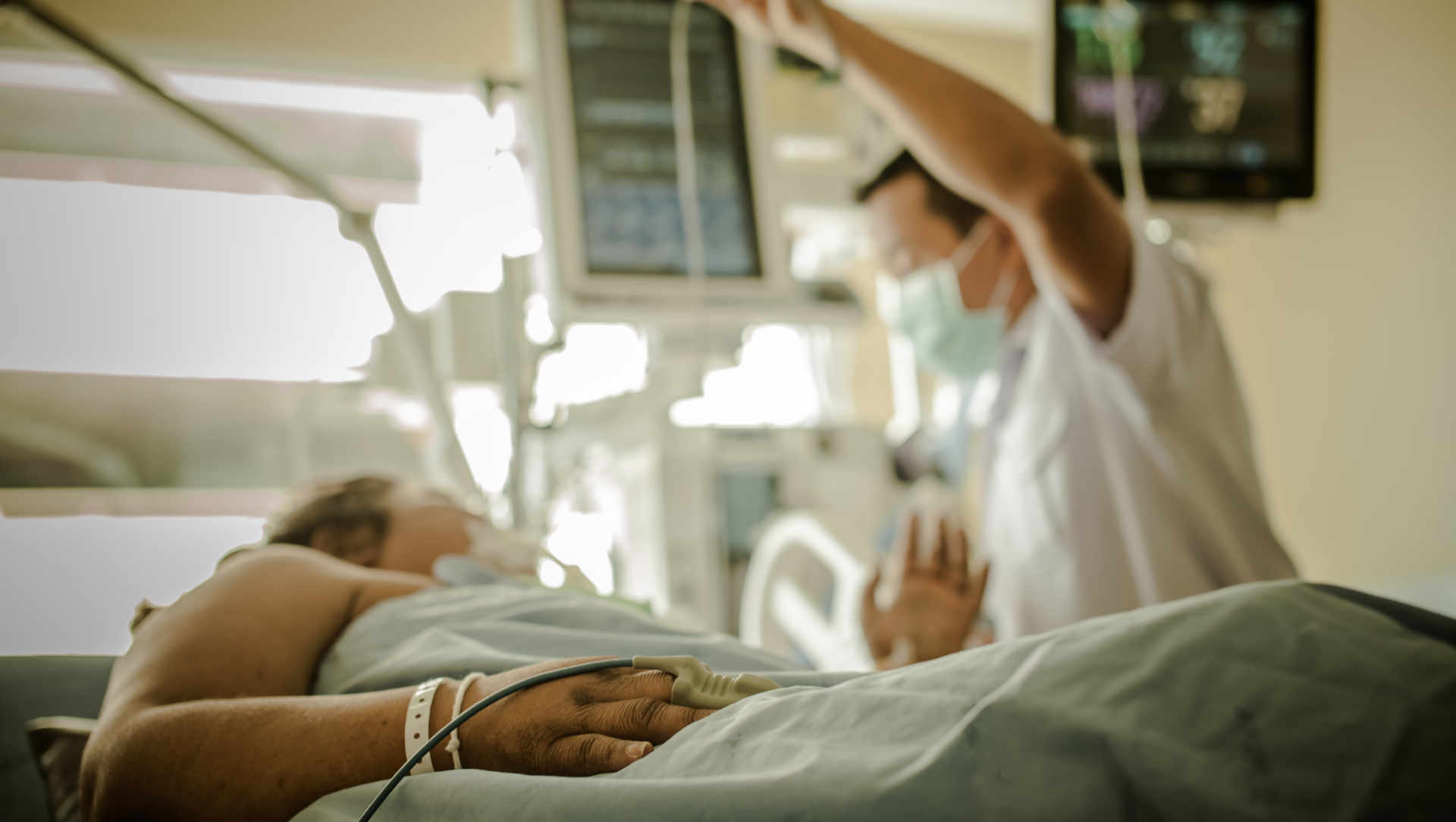 Mechanical ventilator console